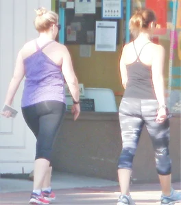 Candid girls in leggings and tights