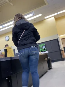Self checkout pawg