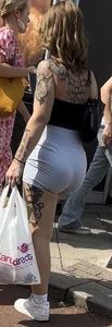 Pretty girls juicy ass being shown off in shorts (OC)