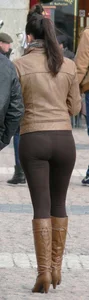 Brunette babe with a nice ass in tight brown leggings