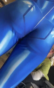 REALLY TIGHT blonde babe in samus cosplay!