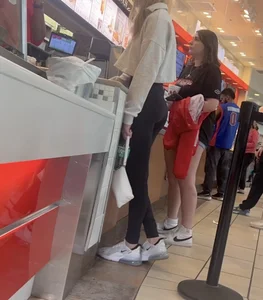Bubble Butt petite blonde