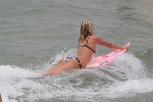 Candid surfing girls