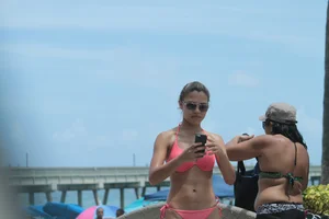 Sexy Florida beach bikini girls