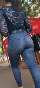 Armenian girl has gorgeous ass