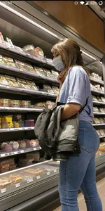 Great supermarket ass in tight blue jeans