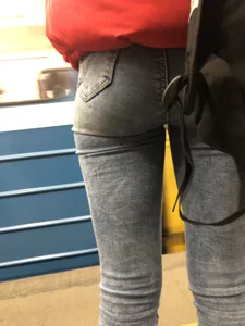 Perfect Ass in Tight Jeans Subway Closeup Creepshots