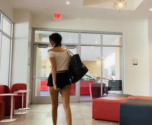 Quick cap of PYT IN TINY SHORTS ASU area