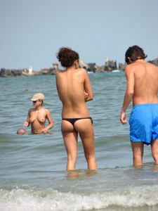Candid beach and bikini babes