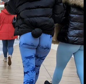Two in one blue scrunched leggings ass caught second time OC