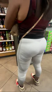 Thick Ebony MILF Ass Sitting Nice In White Tights (upshots, closeups)