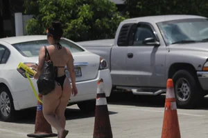 Florida beach and bikini girls