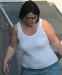 Older neighbor with big tits and pokies