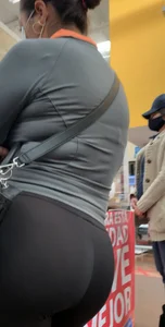 Nice Milf with phat ass in leggings VTL