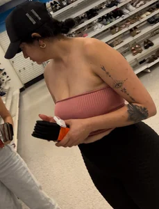 (OC) ROSS LATINA MILF NIPS & BOOTY