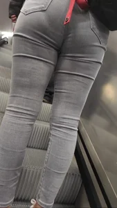 Brunette in tight jeans got suspicious