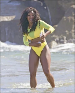 2 amazing candid black girls at the beach in thong bikinis with perfect asses