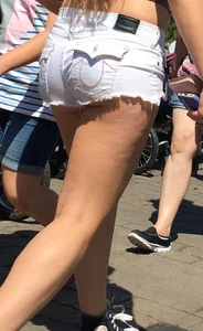 Babes in Short Shorts