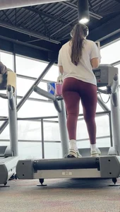 Sexy Fit Latina Tight Butt on the treadmill