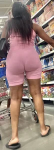 Huge Booty Ebony Milf in all Pink (vpl)