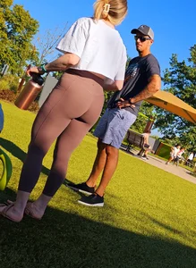 Blonde Fit Mommy - Big Cameltoe (OC)