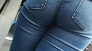 Nice ass up close in tight jeans