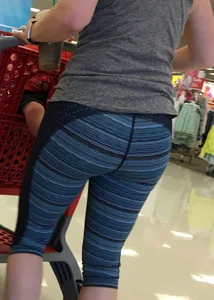 Target milf with a nice ass in tight patterned leggings