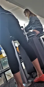 Candid girls in leggings and tights