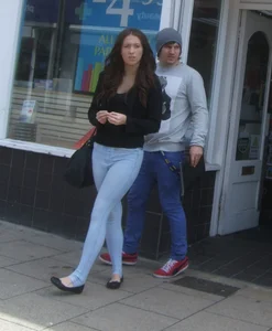 Girl in tight jeggings with vpl