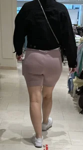 Pinkish leggings shorts on a big ass