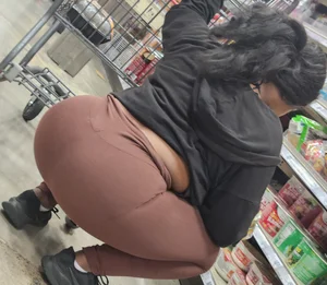 Out In The Wild 60 ( African Nubian Goddess massive ass)