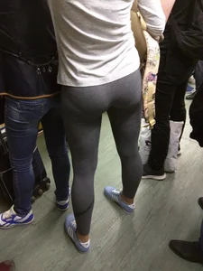 Hot Ass and Muscular Legs in Yoga Pants - Bus Candid
