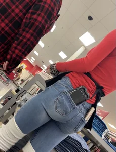 Target worker with a fat ass