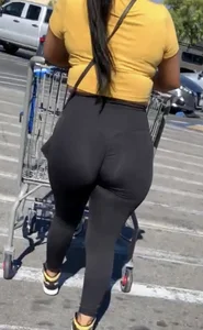 Thick ass l@tina in black leggings