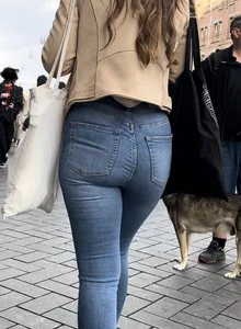 Slim Thick Tight Jeans