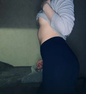 Chubby Girl in Leggings Pulling Up Her Skirt Flashing Stomach And Boob Selfie