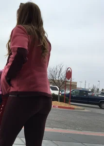 Target milf with a decent ass in maroon leggings