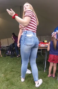Girls wearing jeans street creepshots