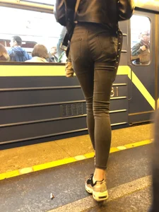 Girl in Leather Jacket and Skinny Jeans Subway Creepshots