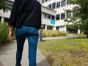 Office lady in tight jeans with vpl