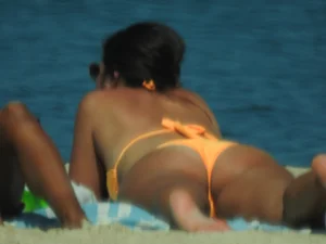 Legs wide open (OC)