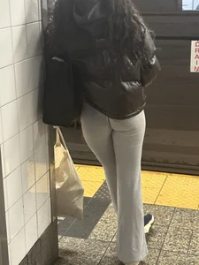 OC Nice Butt In Grey Sweats Subway Platform