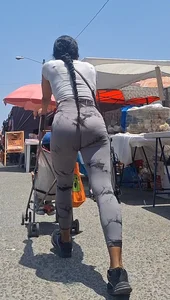 Stunning skinny butt with tight leggings showing VTL