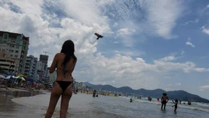 Brazillian beach creepshots, huge gallery of candid girls in swimsuits