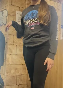 Softball player in leggings in the arcade (VPL)