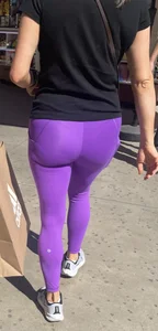 Lots of VPL at the mall