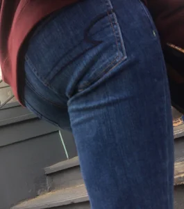 2 nice asses in tight jeans standing around