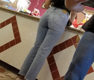 Fit latina ass in tight jeans + slight VPL (OC)