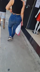 She is hot, Brazil