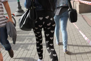 Candid Girls in Tight Pants on the Street, Creepshots Gallery